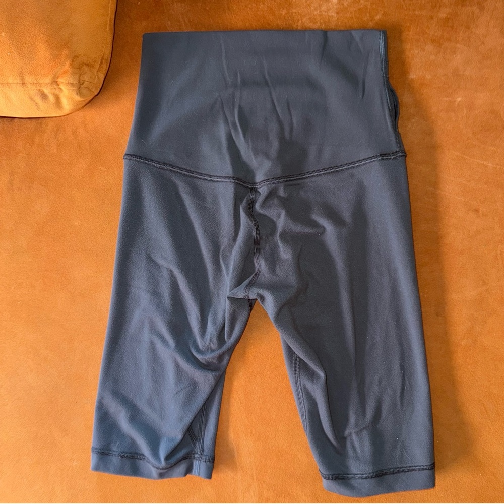 Lululemon Align Super High Rise 10” Biker Shorts | size 4 | Graphite Grey | NEW - Picture 6 of 7